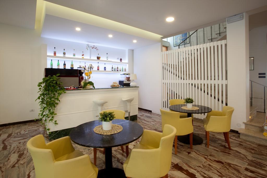 Hotel International กาบิชเชมาเร ภายนอก รูปภาพ